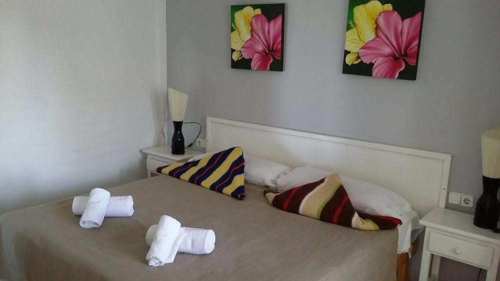 Apartamentos Colomar Санта-Эулалия-дель-Рио Экстерьер фото