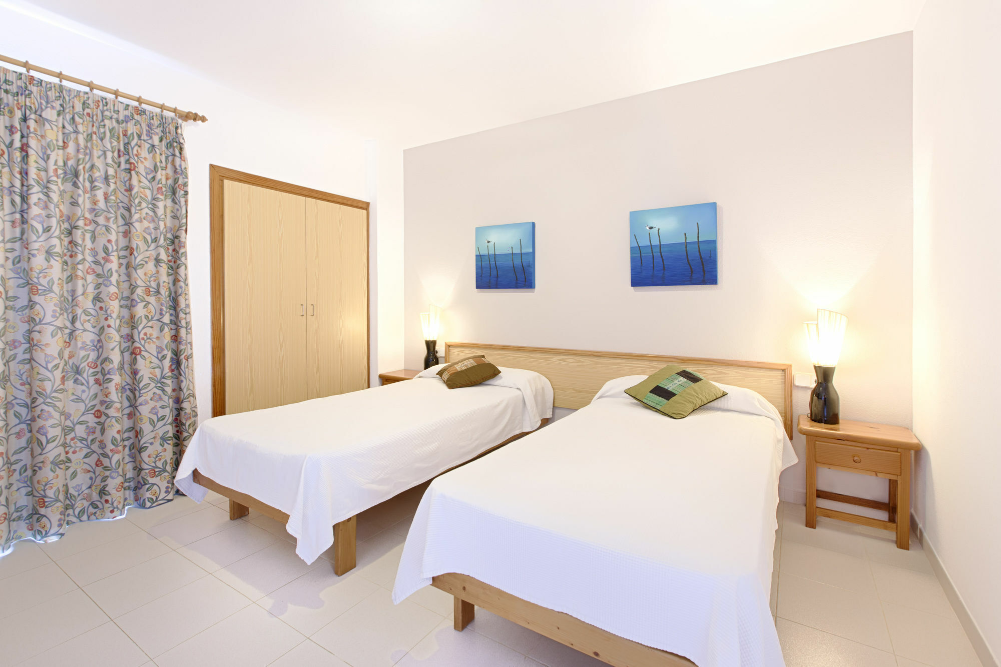 Apartamentos Colomar Санта-Эулалия-дель-Рио Экстерьер фото